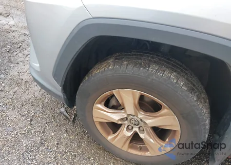 2021 Toyota Rav4 Xle from USA, damaged, VIN 2T3P1RFV1MC211505